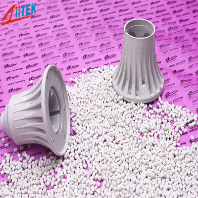 Plastique conducteur thermique en nylon blanc 0,8 W/mK pour lumières LED avec remplacement en aluminium ignifuge V-0 et léger