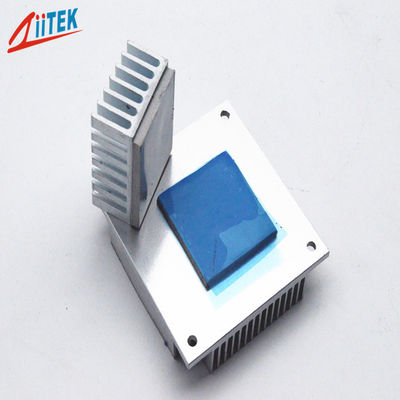 Plaque thermiquement conductrice ultra douce, remplisseur thermique pour les applications à faible tension