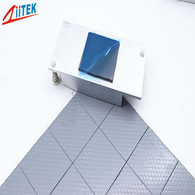 Coussinet thermique en Silicone avec conductivité thermique de 2.0W/mK, fournissant un matériau souple et compressible pour la Dissipation thermique du contrôleur LED